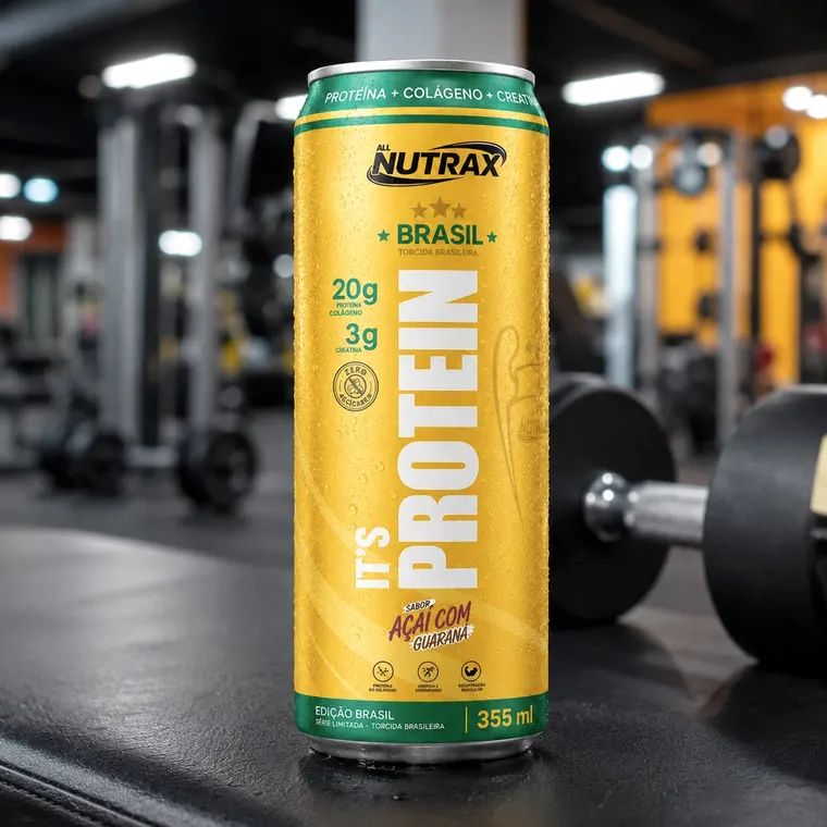 Lata All Nutrax It's Protein em ambiente de academia